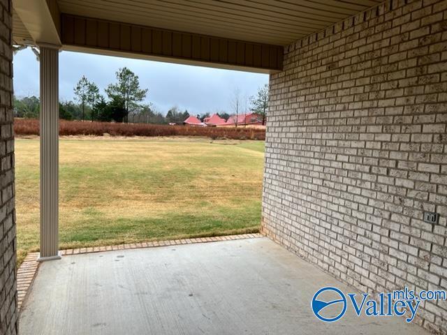 Building Photo - 136 Gardencove Cir