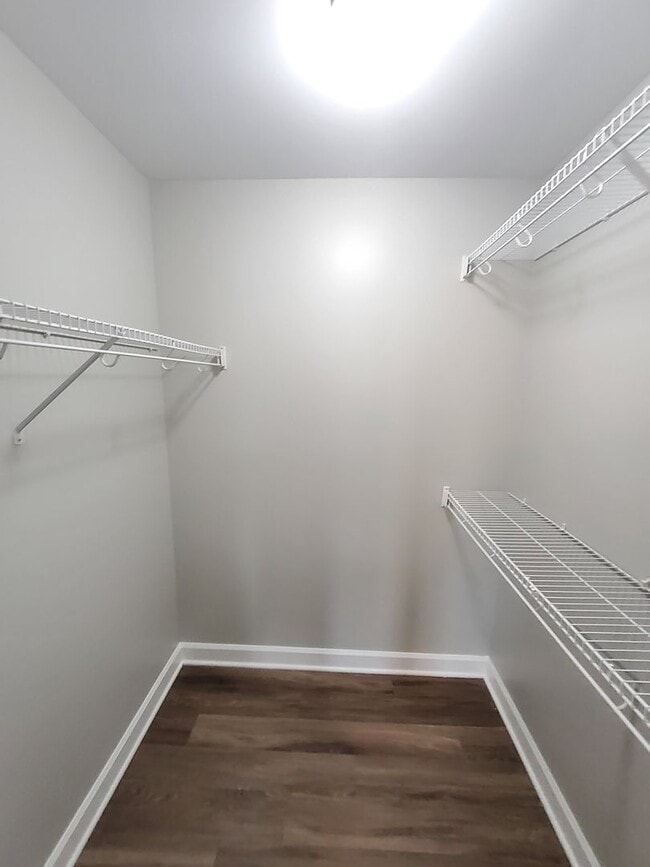 Building Photo - Modern Southaven Home with Two-Car Garage