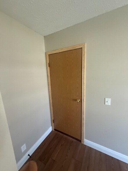 Building Photo - 1561 Maryan Ave