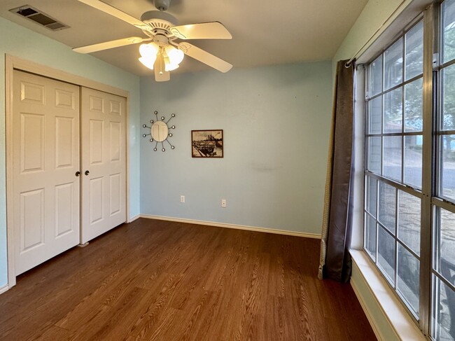Building Photo - 8957 Taline Cir