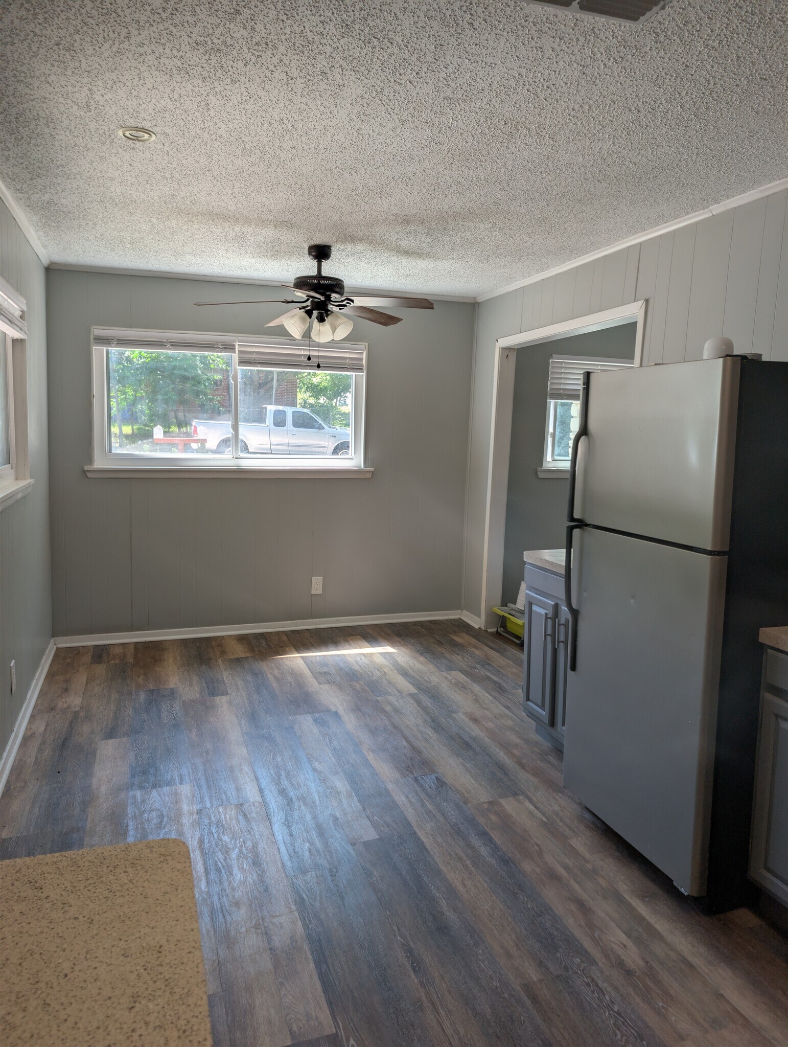 Building Photo - 2804 Catalina Dr