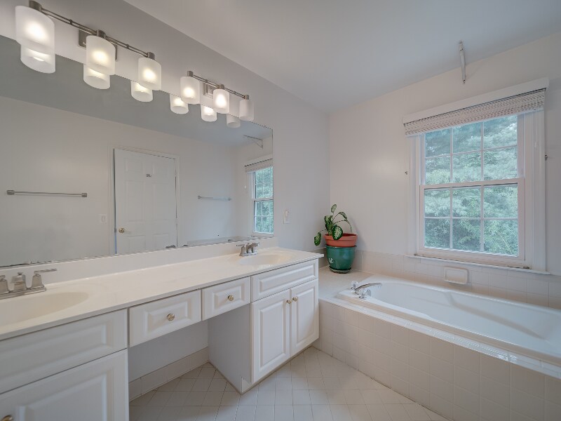 Building Photo - 3006 Fallswood Glen Ct