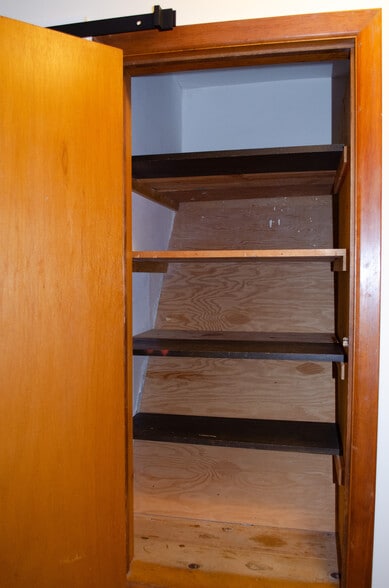 Additional Hallway Storage - 1314 Grant St