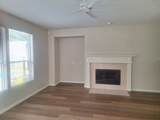 Building Photo - 5BR Fannin Farms Home with Dual Primary Suites & Pool