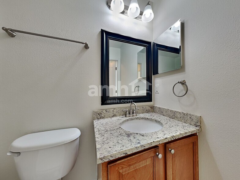 Building Photo - 116 Osprey Marsh Ln