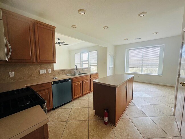 Building Photo - 16719 Keegans Ridge Way Dr