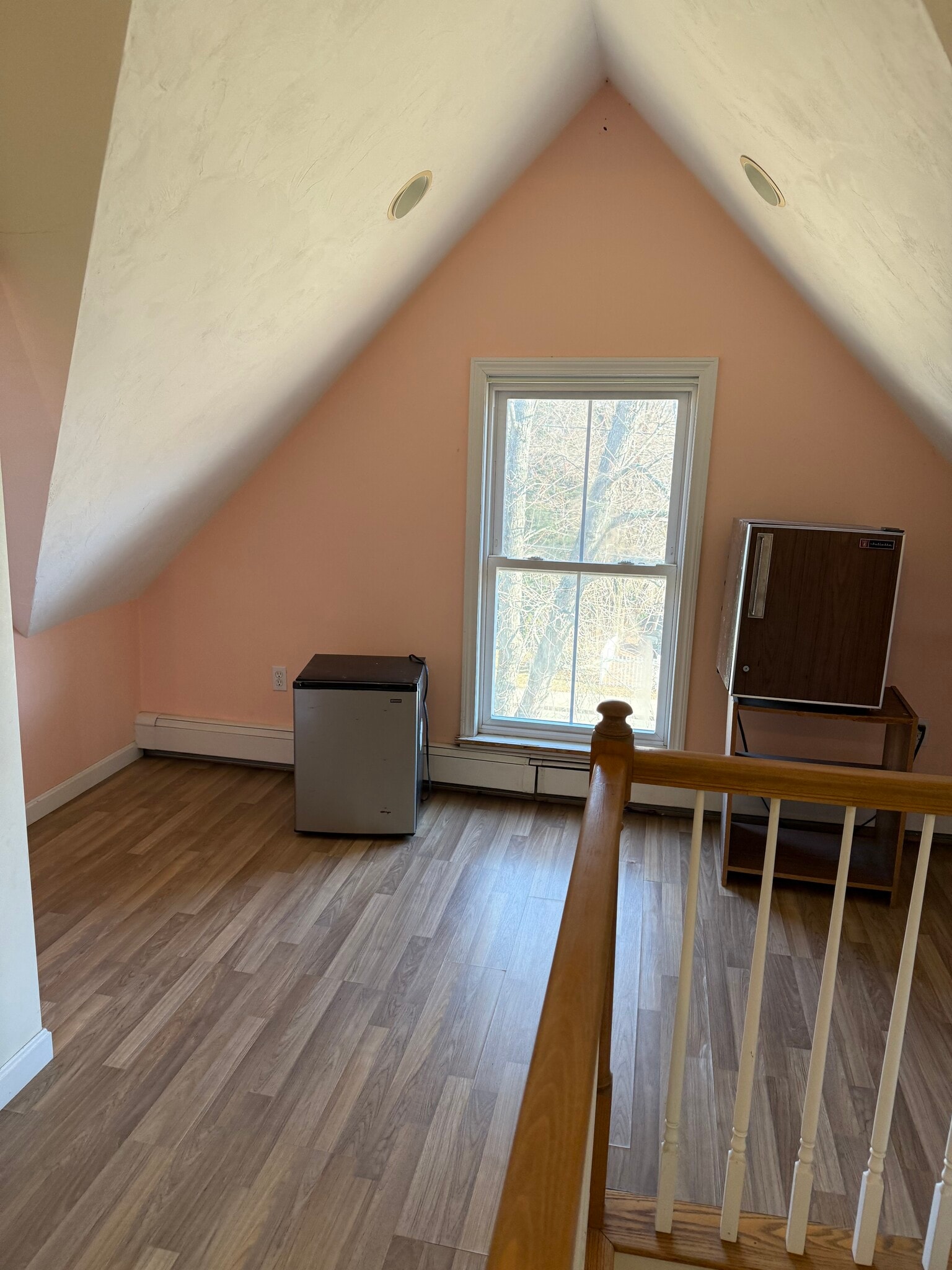 Building Photo - 298 Main St