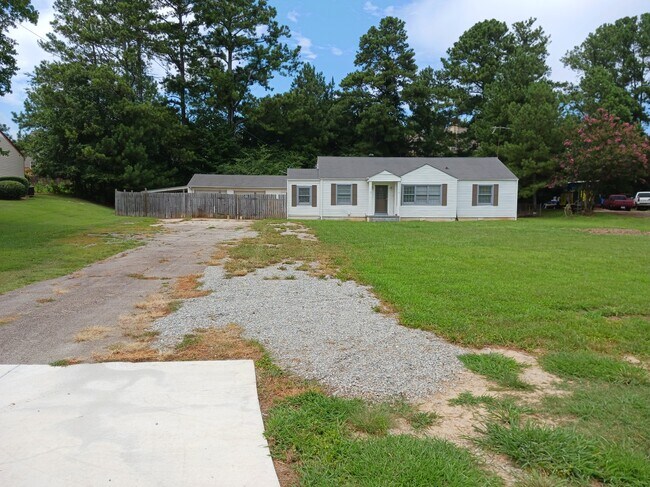 Building Photo - 6076 Atlanta Hwy