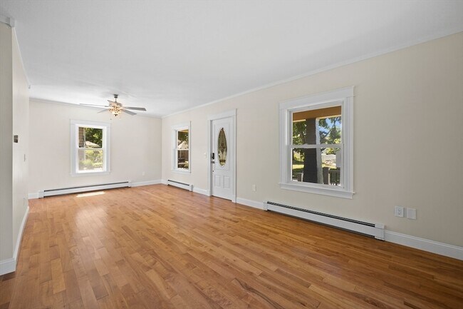 Building Photo - 34 Ricard St