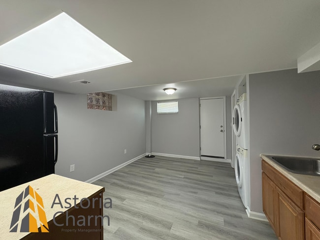 Building Photo - Warm & Welcoming 3 Bed, 2 Bath Home with C...