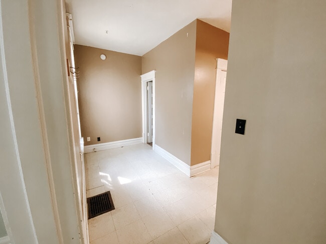 Bedroom - Salisbury Place Apartments