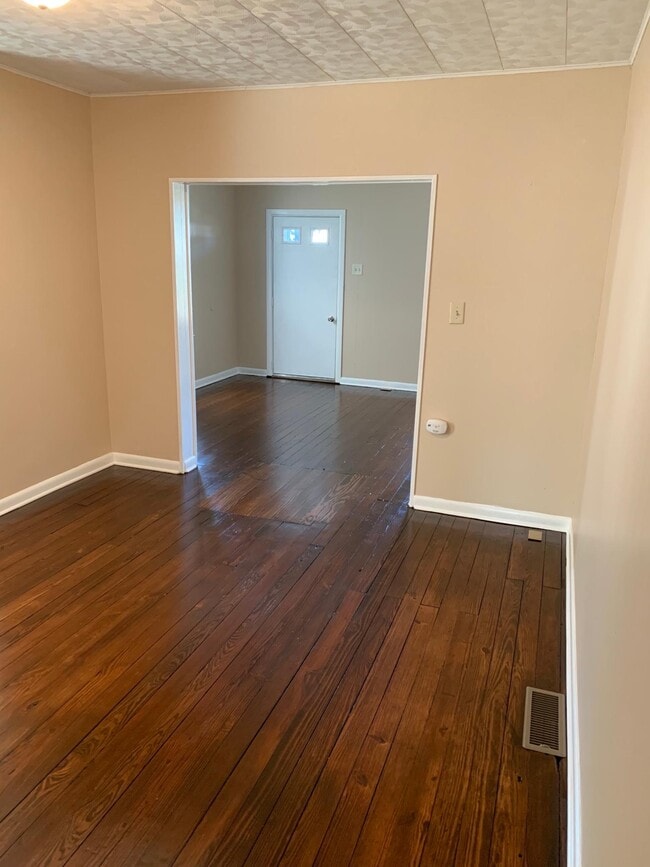 Building Photo - 155 McAllister St