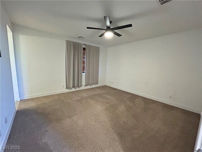 Building Photo - 8085 Skye Roar Ct