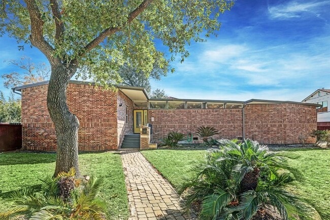 Primary Photo - 12903 Figaro Dr