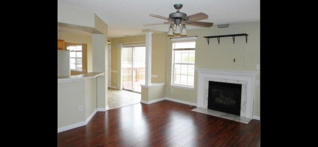 Living room - 2736 Mulberry Loop