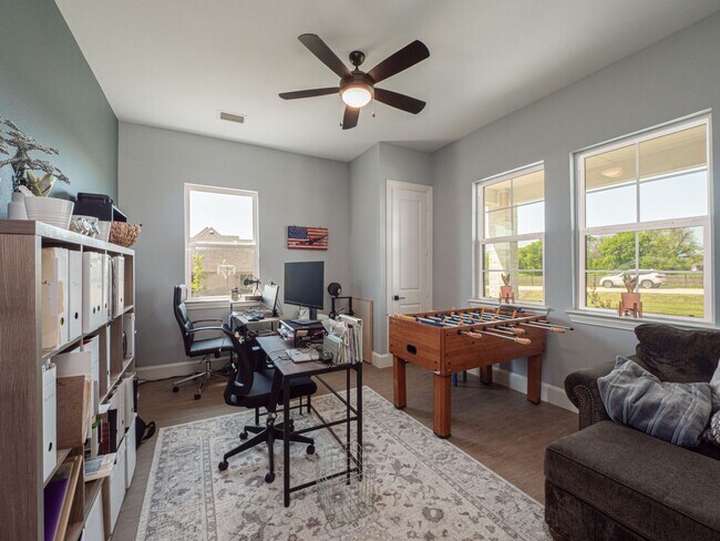 Building Photo - open concept 4bd - rent to own