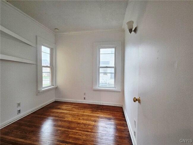 Building Photo - 98 Franklin St