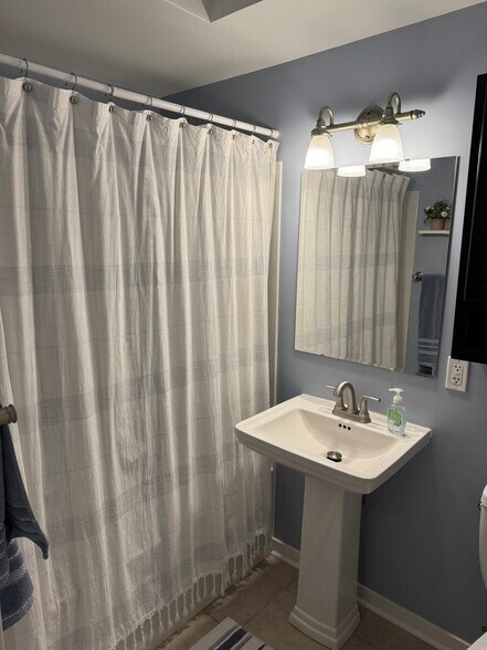 Building Photo - 47 Lafayette Ave NE