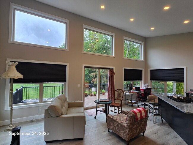 Building Photo - 416 S Eberhart Rd