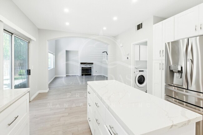 Building Photo - 32850 Caserta Dr
