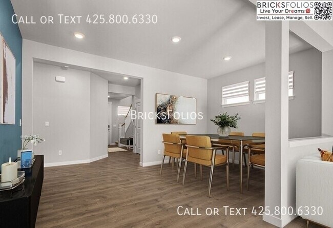 Building Photo - Inviting Home in Port Orchard with a Perfe...