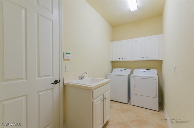 Building Photo - 9230 Veneto Pl