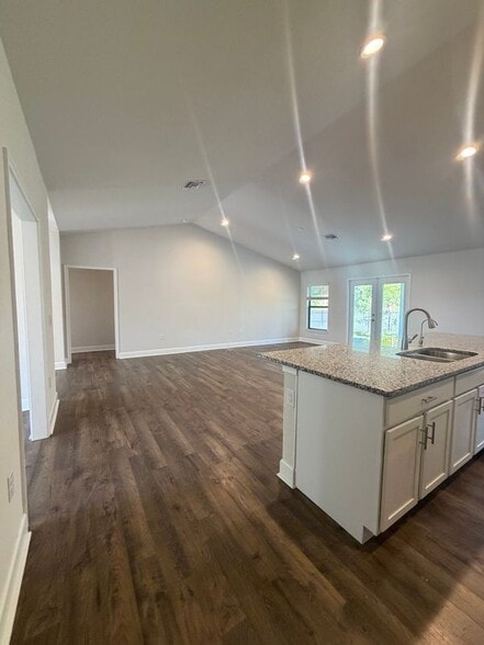 Building Photo - 4602 Karen Ave N