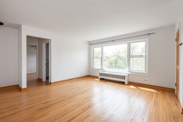 Living Room - 6809 N Northwest Hwy