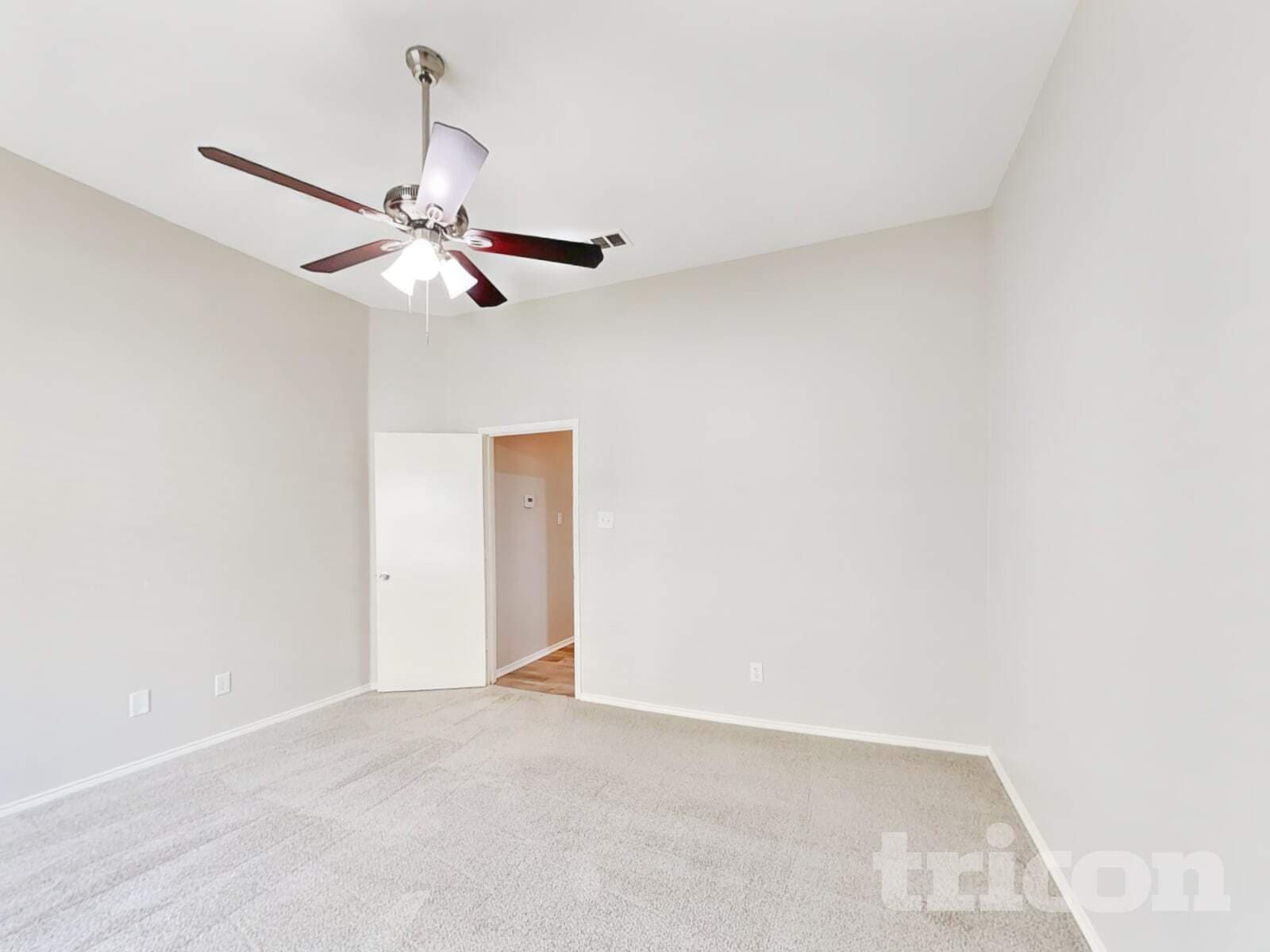 Building Photo - 6701 Fairglen Dr