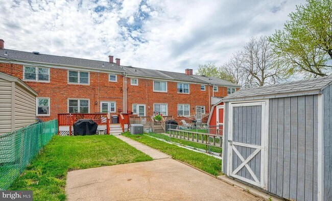 Building Photo - 8551 Harris Ave