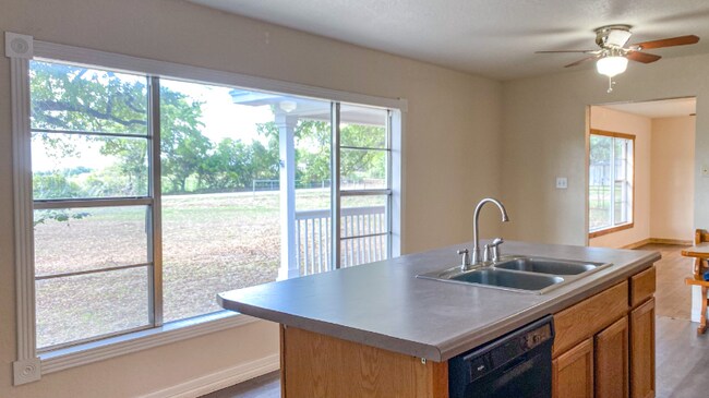 Building Photo - 1017 County Rd 914A