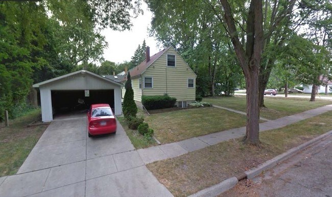 Primary Photo - 1230 Burcham