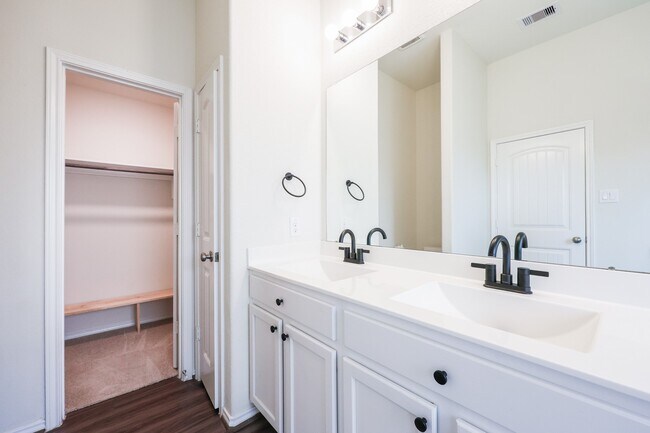 Building Photo - 9858 Copper Ranch Trail