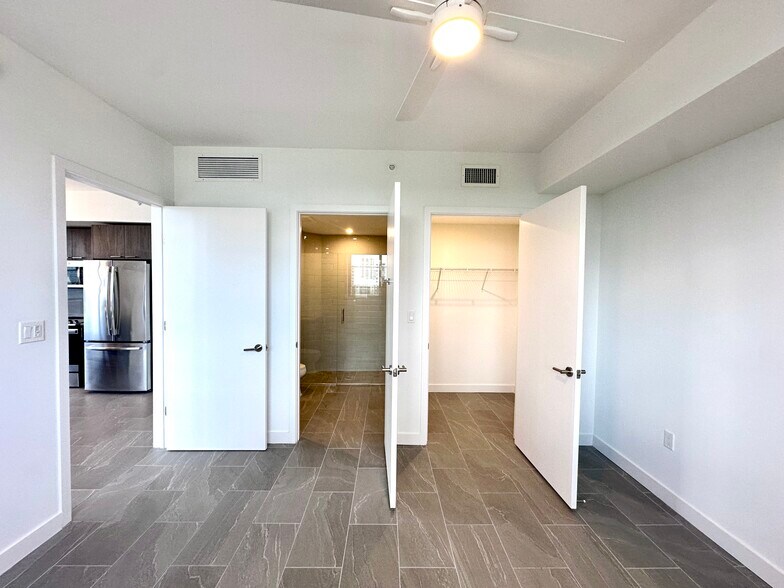 Building Photo - 1945 NW 3rd Ave