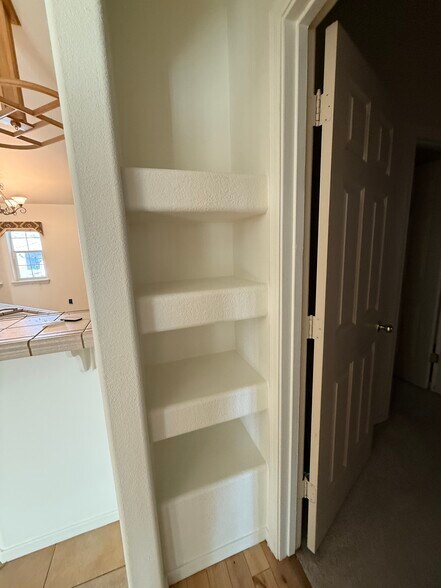 Building Photo - 2968 La Paloma Dr