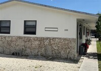 Building Photo - 100 SW 6th St