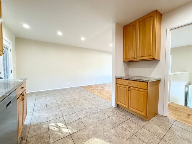 Building Photo - Coastal 3-Bed/2-Bath Home with Ocean View! ***PLEASE READ DESCRIPTION***