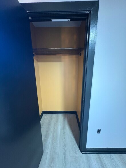 First bedroom closet - 613 E Williams Ave