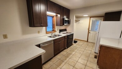 Building Photo - pin00