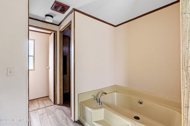 Building Photo - 7631 Timberwood Dr