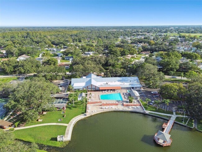 Building Photo - 11110 Carriage Hill Dr