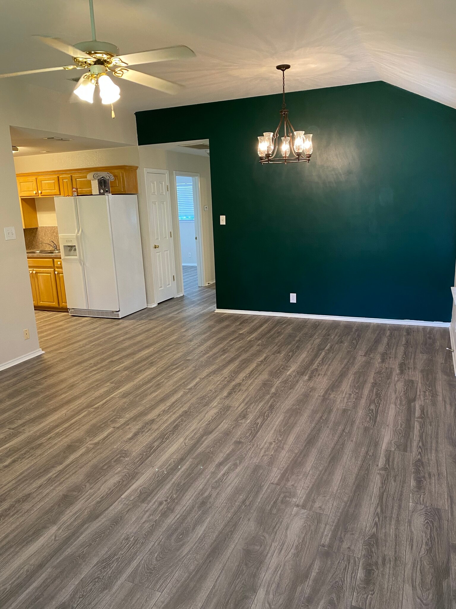 Building Photo - 2918 W Parnell St