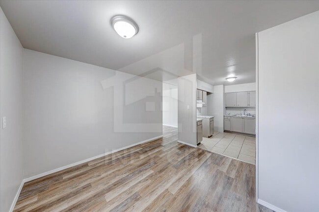 Building Photo - 3224 Welch Dr