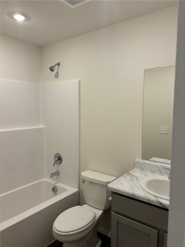 Building Photo - 801 S Katlyn Dr