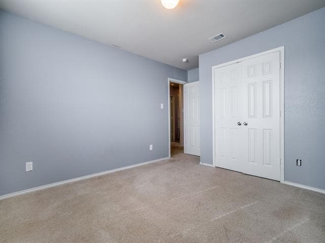 Building Photo - 76 Daisy Dr