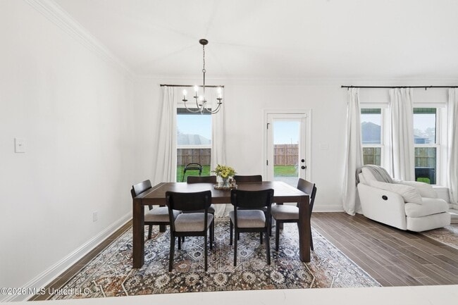 Building Photo - 15065 High Point Dr