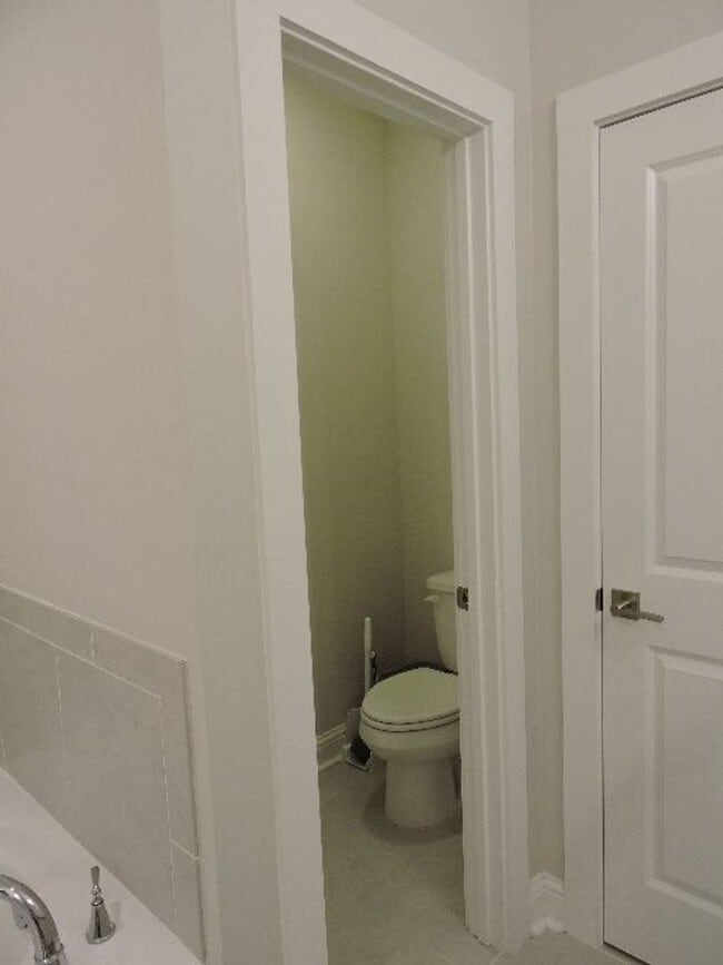 Building Photo - 5 YR old Modern Farmhouse designed 3BR/2BA...
