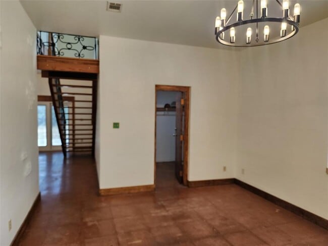 Building Photo - 500 Spring Creek Rd