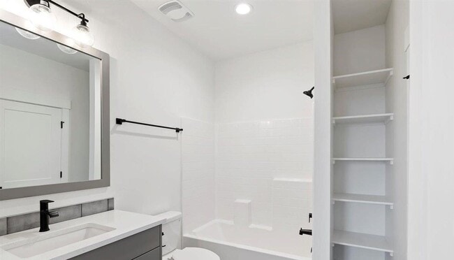 Building Photo - Beautiful 3 Bedroom/3 Bath home with 3 car garage in Beautiful Star, ID