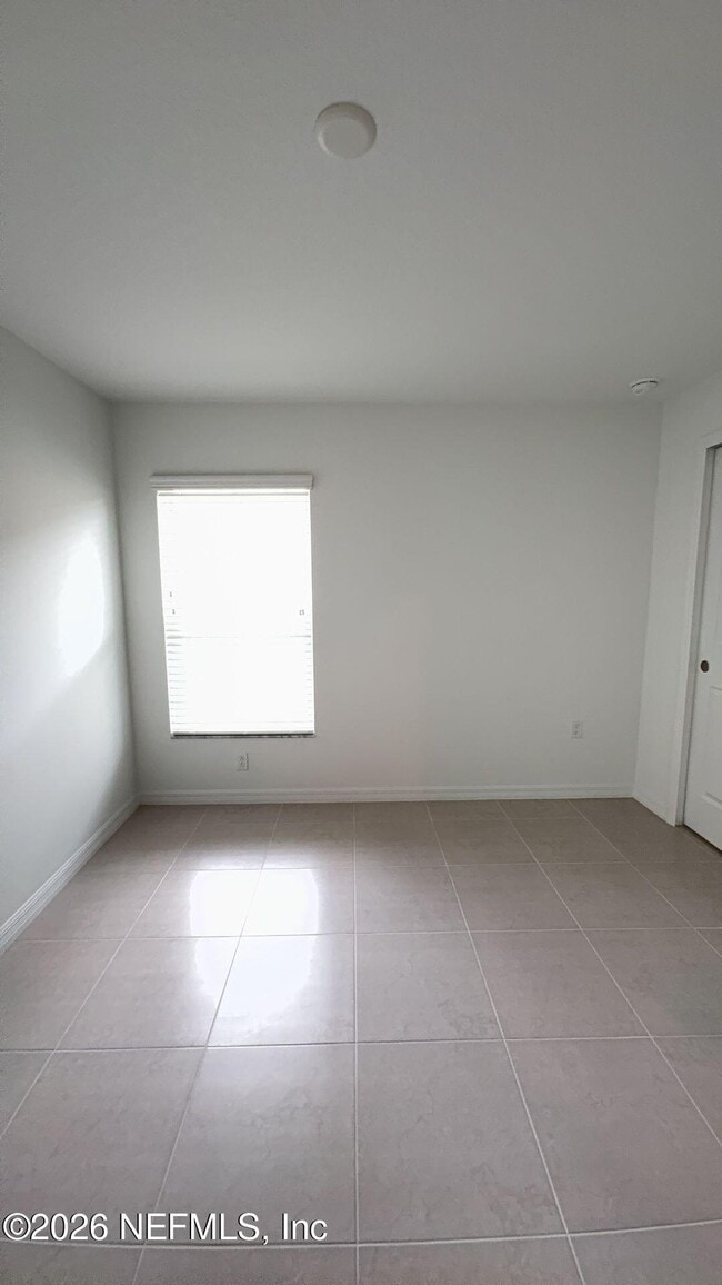 Building Photo - 4 Llobell Pl